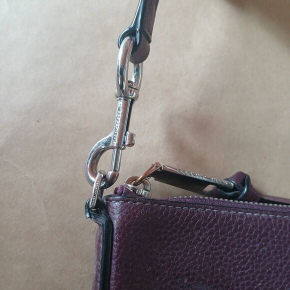 Marc Jacobs Womens Burgundy Pebbled Leather Crossbody Bag 9" X 9" - Picture 4 of 10